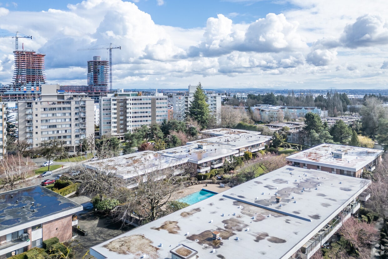 Aerial Photo - Oakridge Gardens