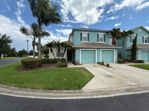 Building Photo - 3629 Pine Oak Cir