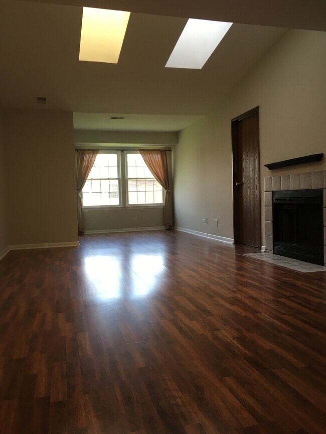 Foto del edificio - 1374 E Wyndham Cir