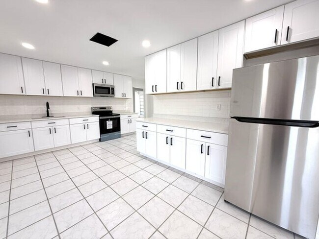 Foto del edificio - 210 W 23rd St