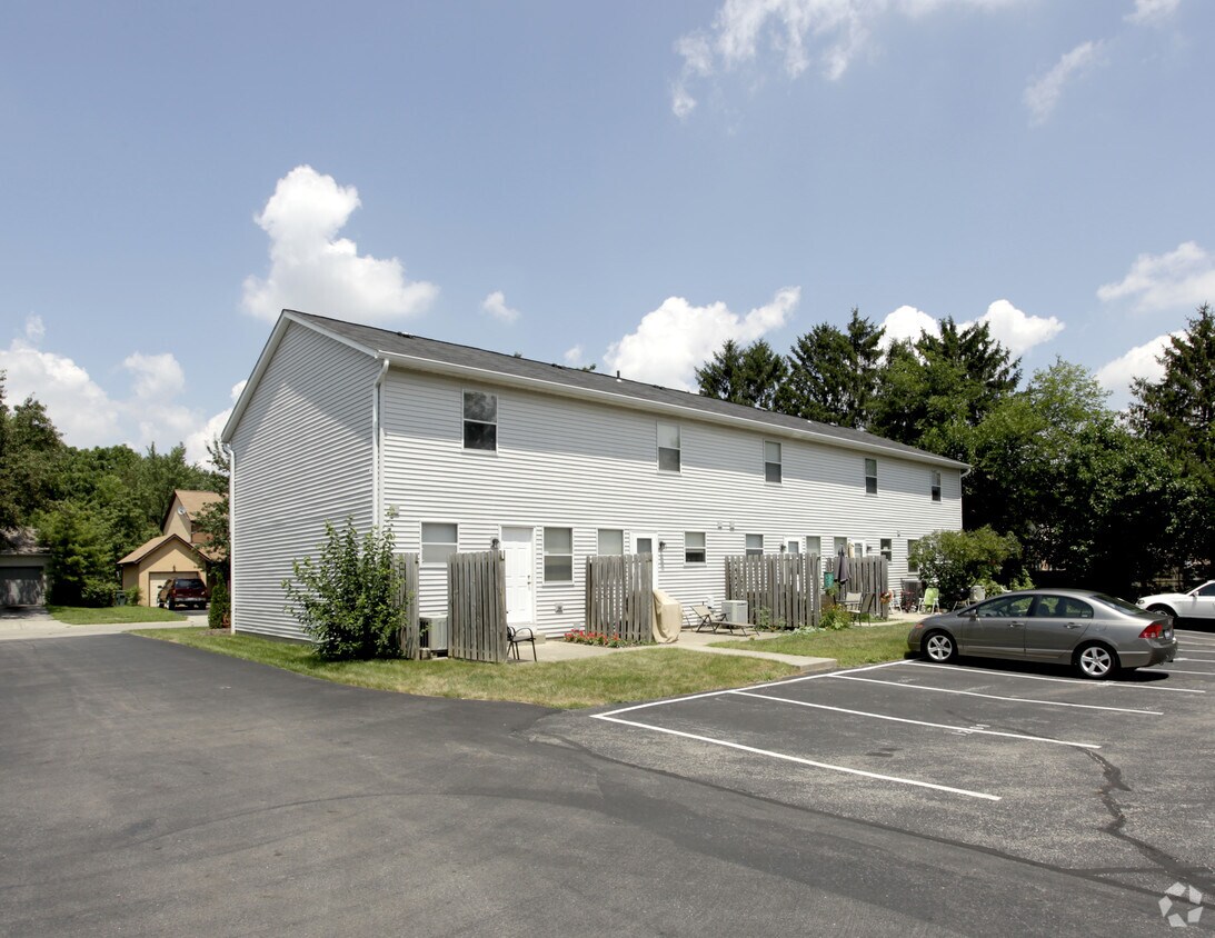 12611269 Weybridge Rd, Columbus, OH 43220 Apartments in Columbus, OH