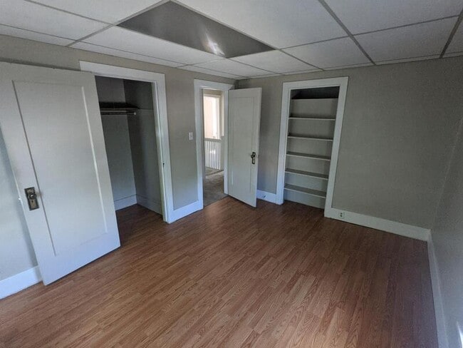 Building Photo - 402 2nd Ave