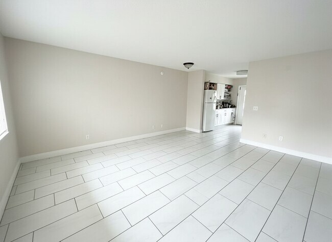 Building Photo - 3720 NW 115th Way