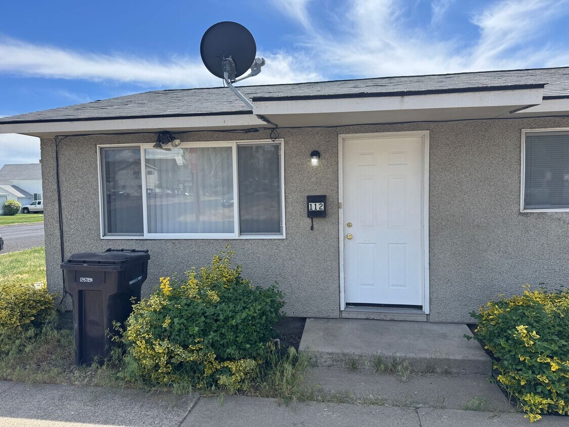 Foto principal - 108-112 E. Beech St. Yakima, WA 98901