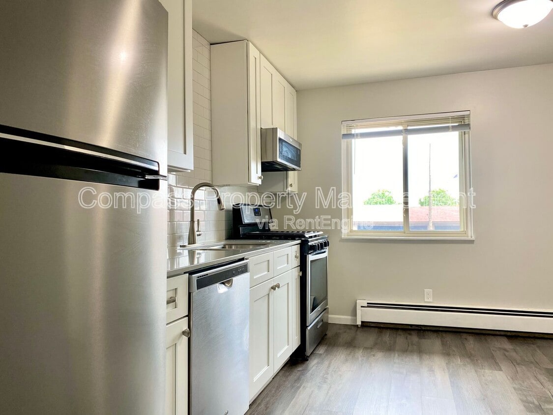 Primary Photo - 1720 Porter St SW