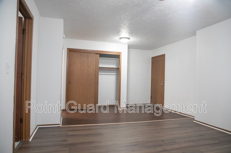 Primary Photo - 7110-7122 Jones Circle - 7120-11