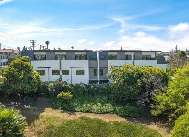 Foto del edificio - 617 Aviation Way