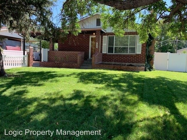 Primary Photo - 934 E Sego Lily Dr