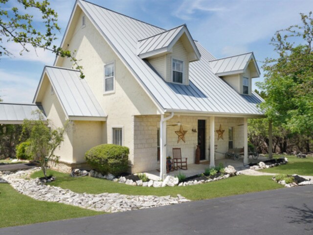 Building Photo - 12 Encinoso