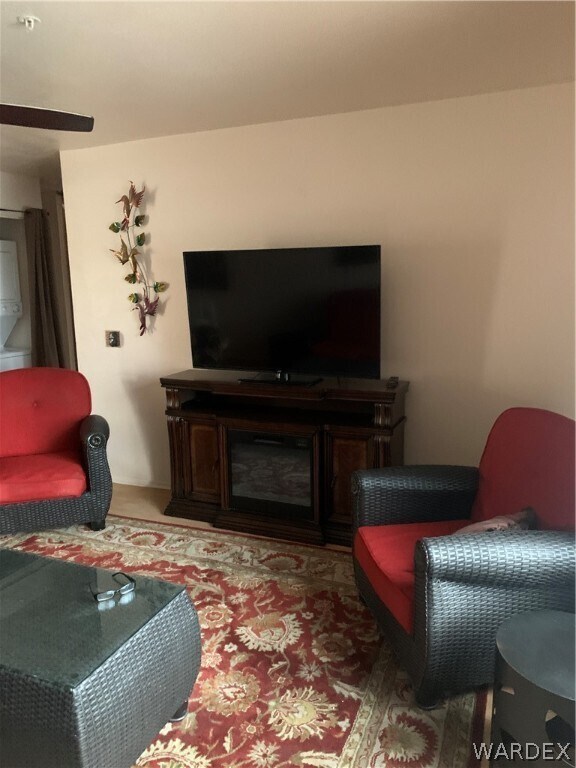 Foto del edificio - 2052 Mesquite Ln