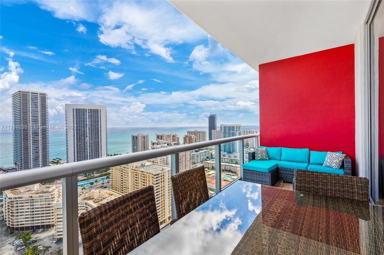 2600 E Hallandale Beach Blvd Unit 3302, Hallandale Beach, FL 33009