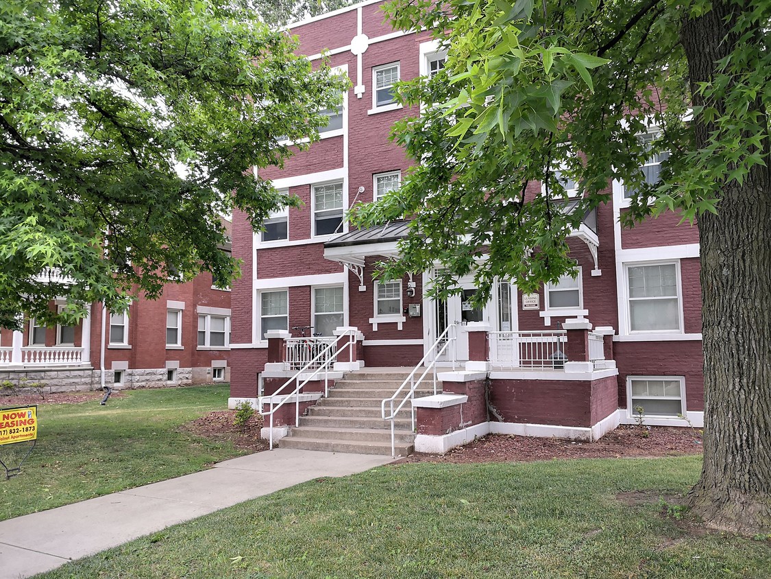 Walnut Apartments Apartments in Springfield, MO