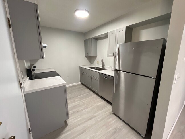 Foto del edificio - 3710/3714 N Farm Rd 165