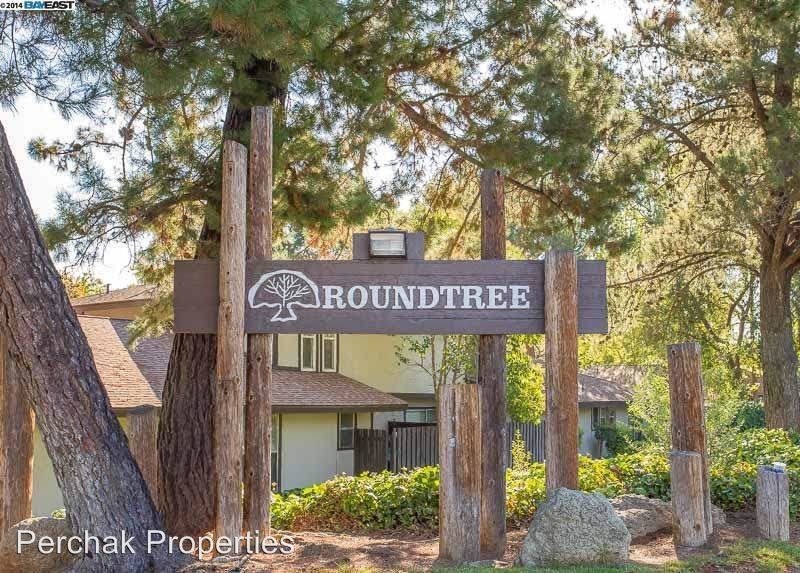 Primary Photo - 5442 Roundtree Ct