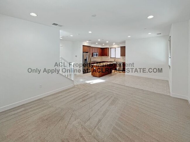 Foto del edificio - Beautiful, centrally located 2 bed Town Ho...