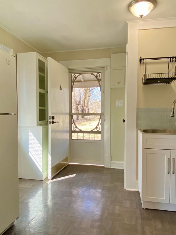 Foto del edificio - 5330 E Burgess Ave