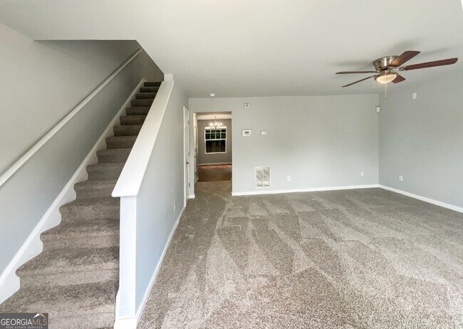Building Photo - 3162 Kingswood Glen