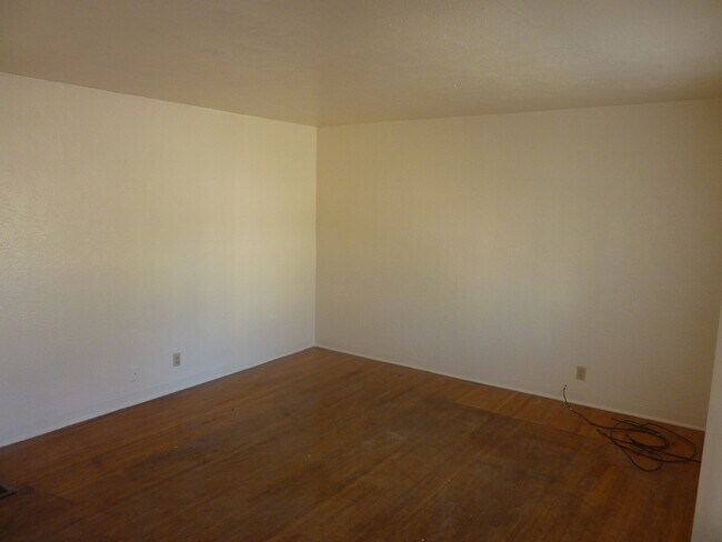 Foto del edificio - Unique One Bedroom with Private Backyard