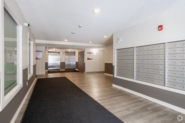 Lobby Photo - Edgemont Estates
