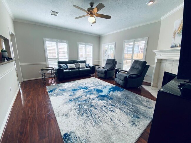 Foto del edificio - 13714 Pear Woods Ct