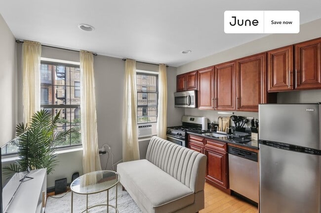 Foto del edificio - 226 E 7th St