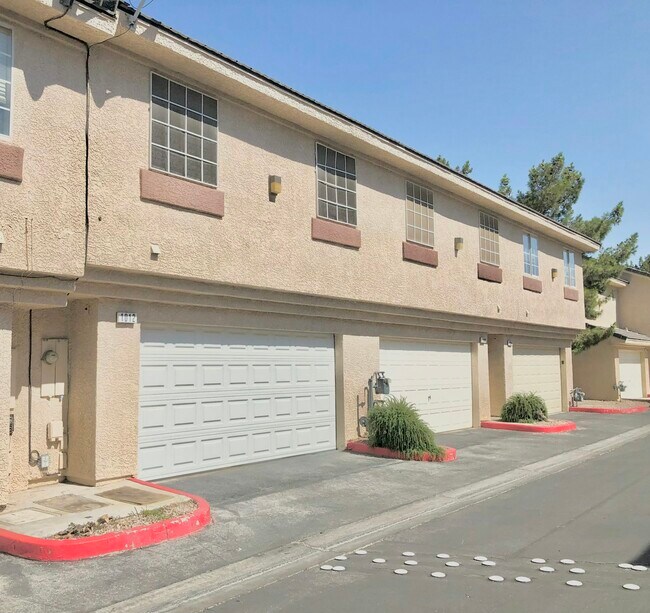 Foto del edificio - 1012 Dusty Creek St