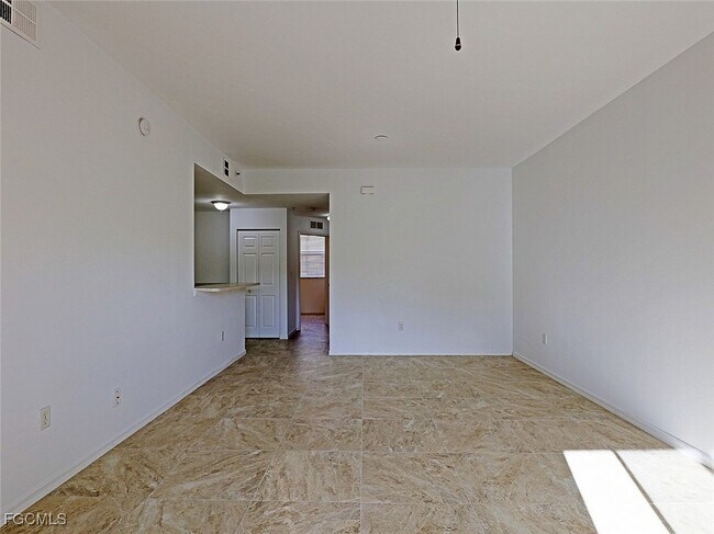 Foto del edificio - 15385 Bellamar Cir
