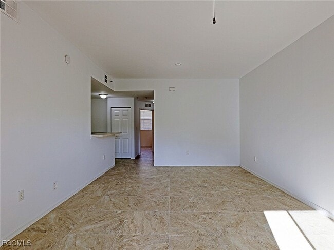 Building Photo - 15385 Bellamar Cir