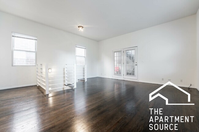 Building Photo - 2638 N Halsted St