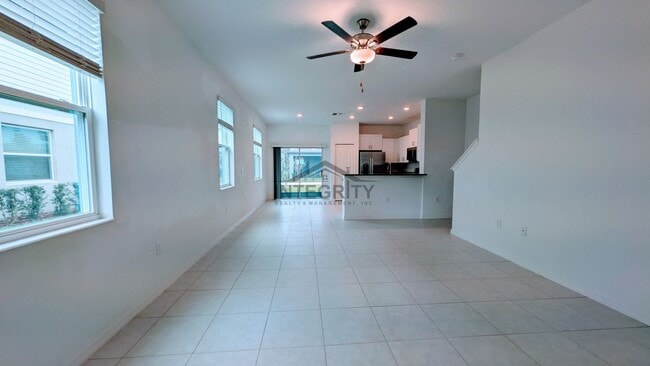 Building Photo - 6049 Shiner St