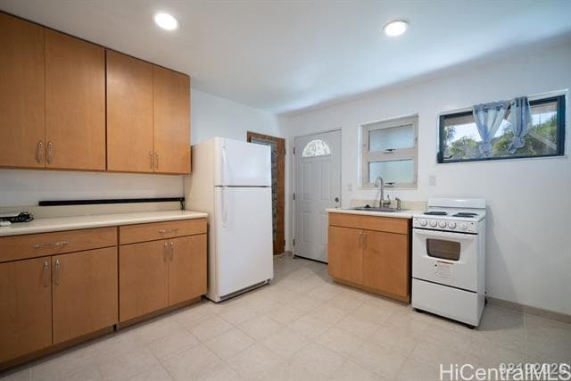 Building Photo - 2511 Makaulii Pl