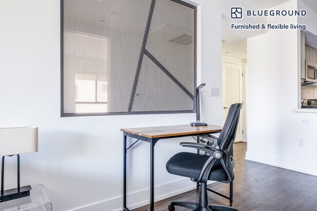 Foto del edificio - 409 N Hayworth Ave