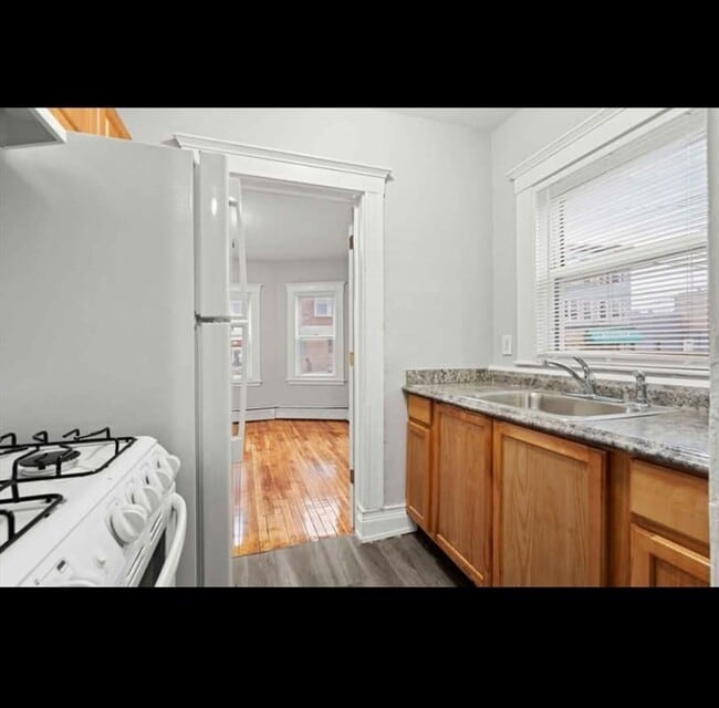 Building Photo - 1 Kingsley Terrace
