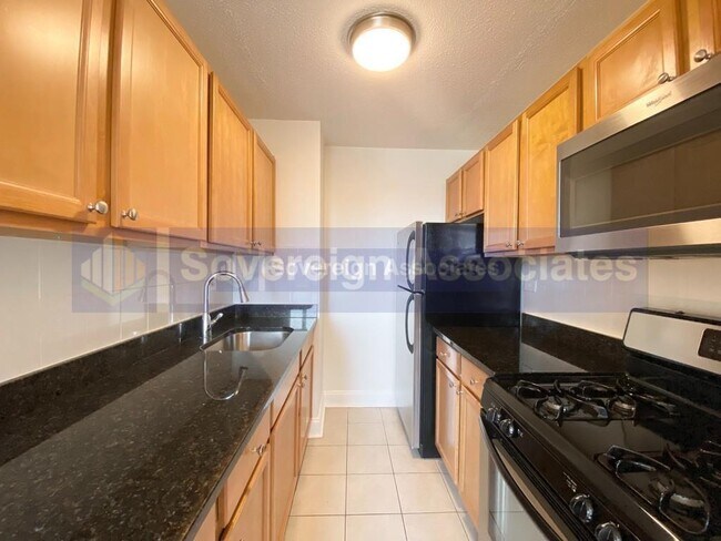 Foto del edificio - 3333 Broadway