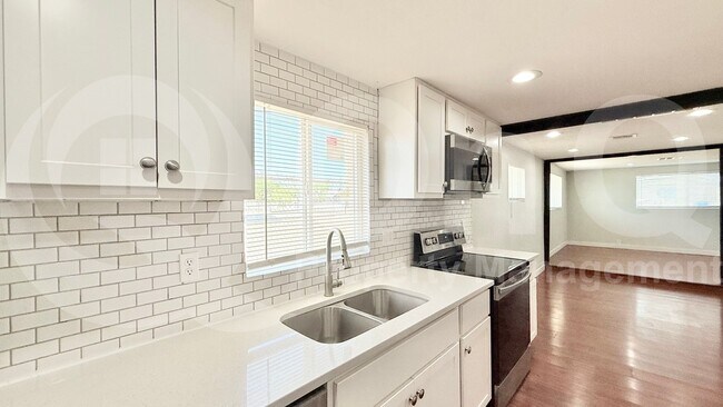 Foto del edificio - 4448 S 3rd St