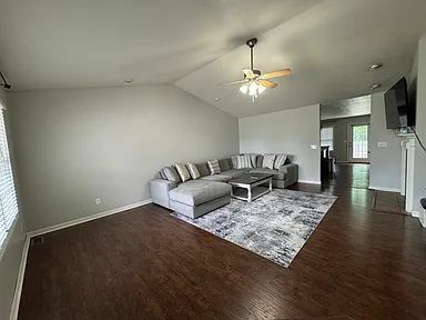 Foto del edificio - 722 Woodridge Dr