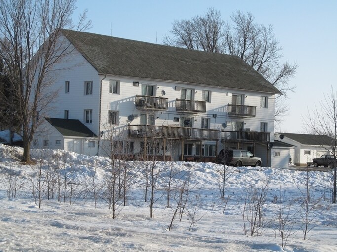 575 County Road J, Roberts, WI 54023 Apartments in Roberts, WI