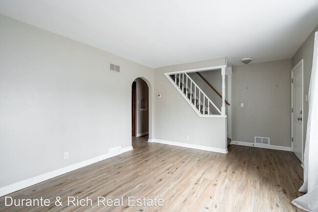 Building Photo - 4 br, 1.5 bath House - 5163 N 58th St