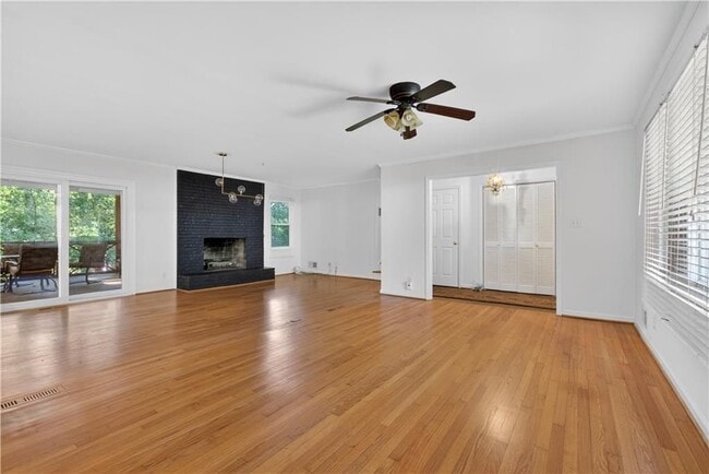 Building Photo - 4820 Summerford Dr