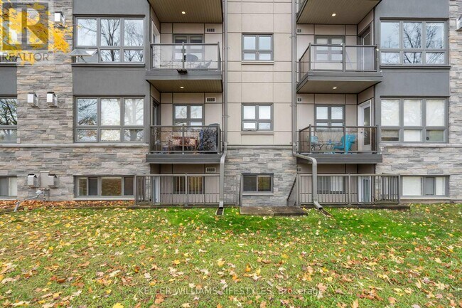 Photo du bâtiment - 15 Jacksway Crescent