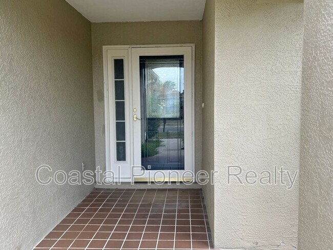 Foto del edificio - 1310 Lakehurst Way