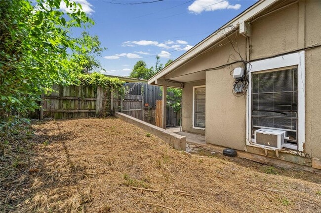 Building Photo - 2809 Parker Ln