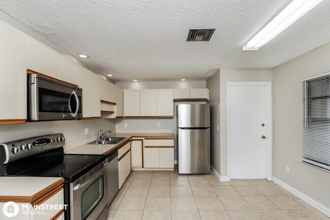Building Photo - 541 Fern Ave NE, Palm Bay, FL 32907