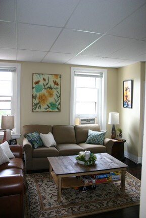 Building Photo - 529 S 45th St