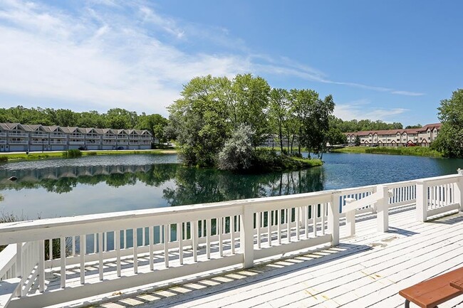 Terraza solárium - Summit Lake Apartments and Townhomes