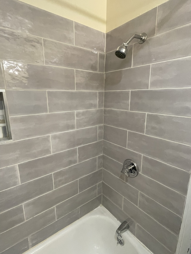 Building Photo - 884 Huntington Ave