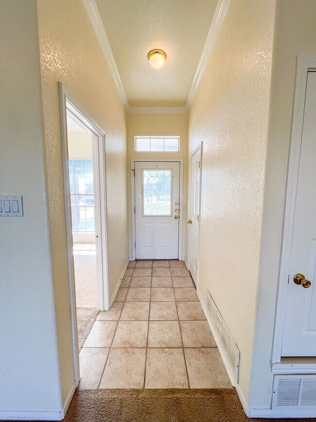 Building Photo - Available NOW!!!! Gorgeous 4 bedroom, 2 ba...