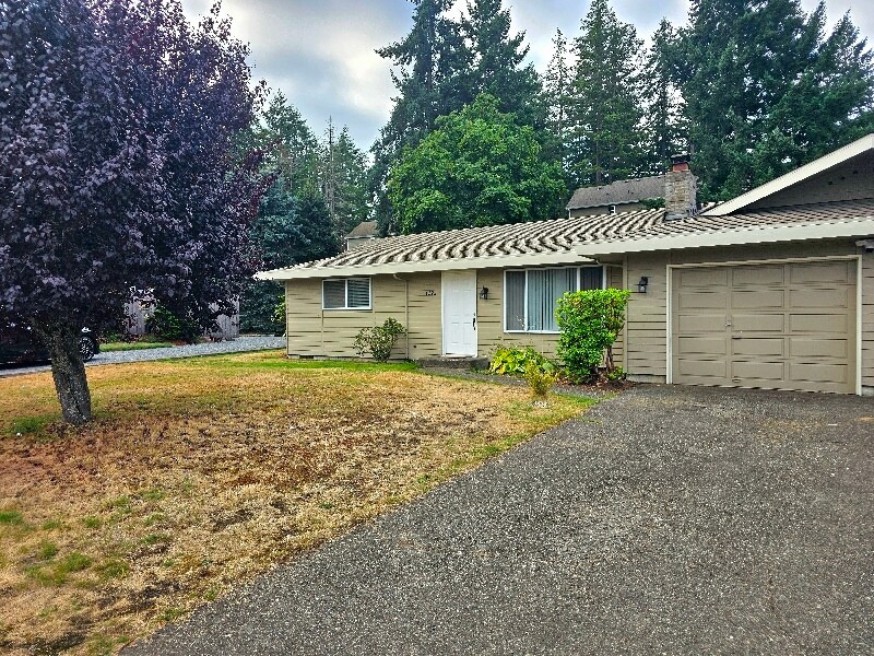 Primary Photo - 4222 201st St Ct E