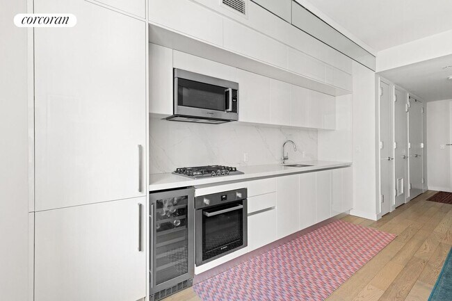 Foto del edificio - 505 W 43rd St