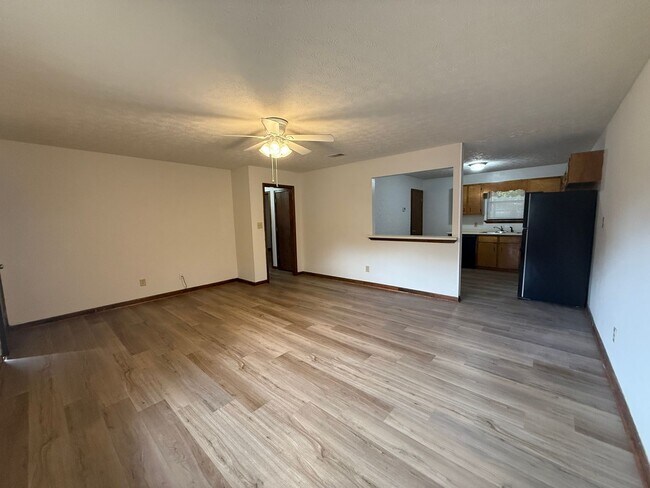 Foto del edificio - 311/313 Reed St